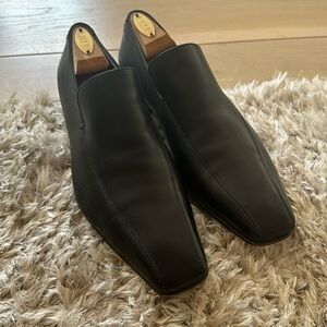 Gently worn men’s Gucci loafers size 9 1/2